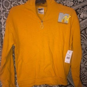 MTV half zip